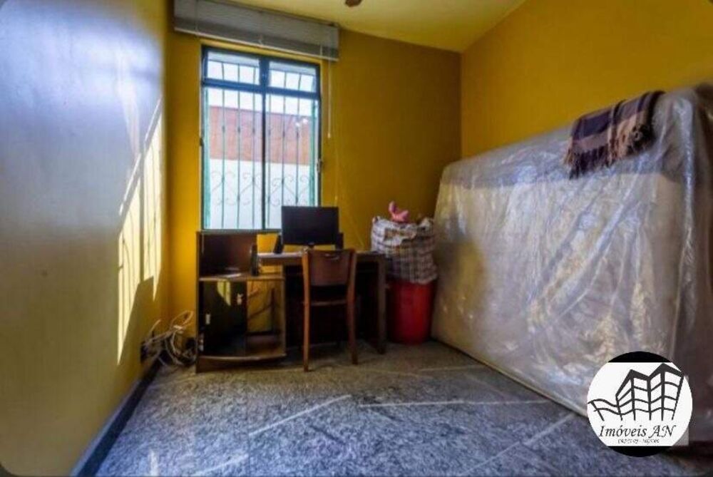 Apartamento à venda com 3 quartos, 111m² - Foto 2