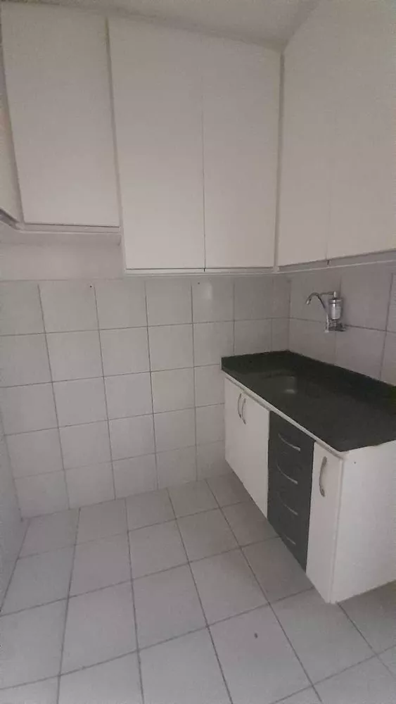 Apartamento à venda com 3 quartos, 65m² - Foto 3