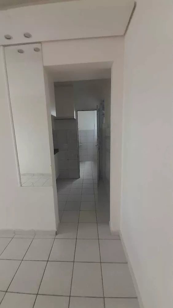 Apartamento à venda com 3 quartos, 65m² - Foto 2