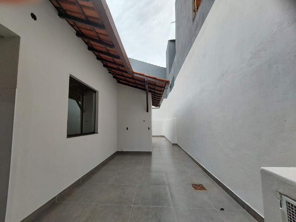 Casa, 3 quartos, 96 m² - Foto 1