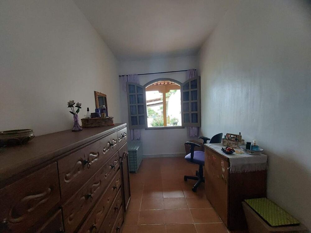 Casa à venda com 4 quartos, 125m² - Foto 2