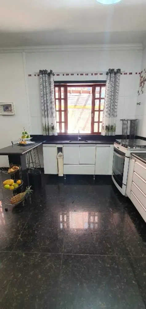 Casa, 3 quartos, 290 m² - Foto 9
