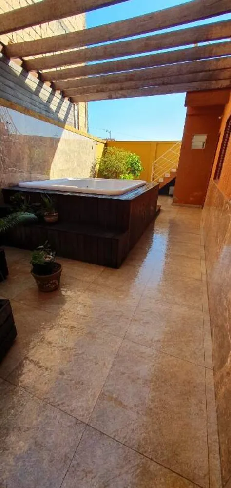 Casa, 3 quartos, 290 m² - Foto 1