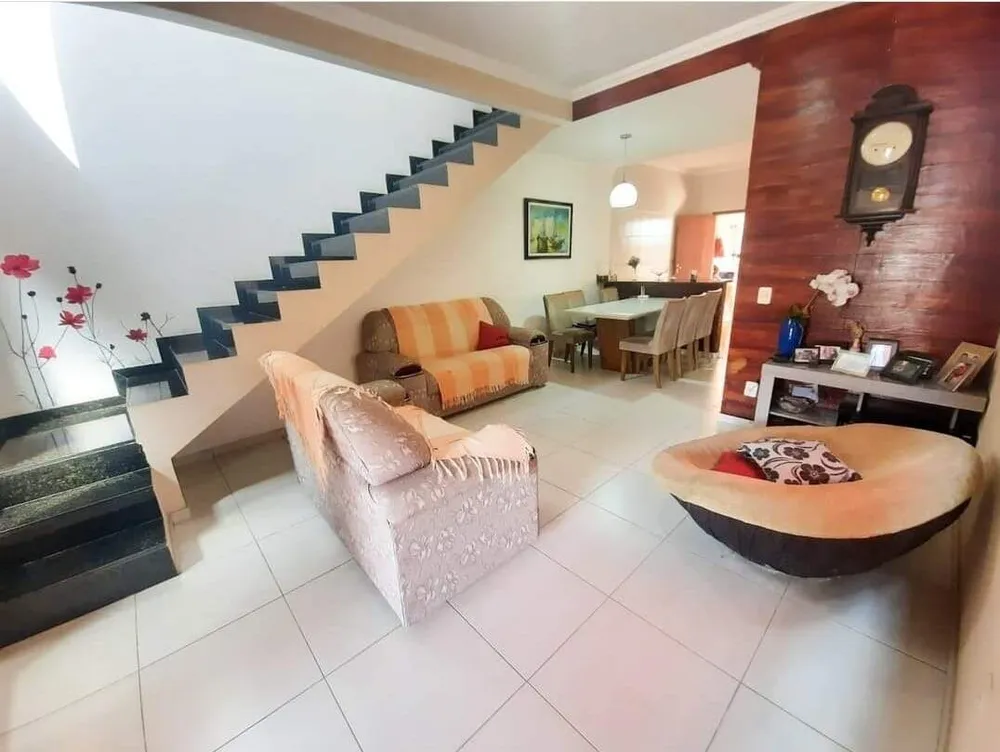 Casa, 4 quartos, 140 m² - Foto 1