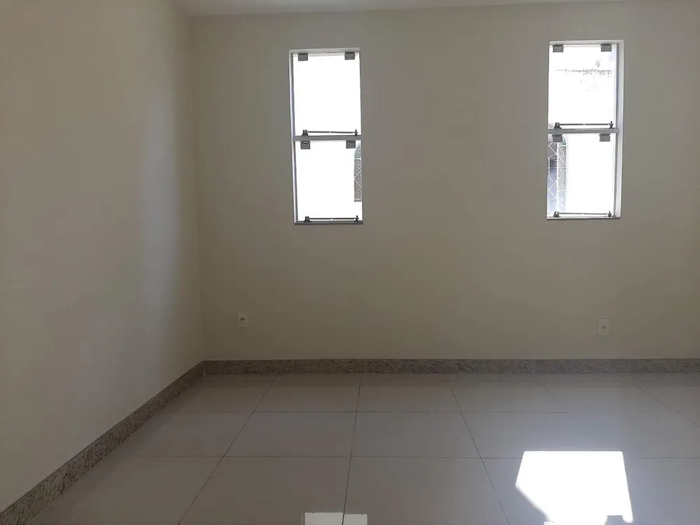 Casa, 5 quartos, 245 m² - Foto 2
