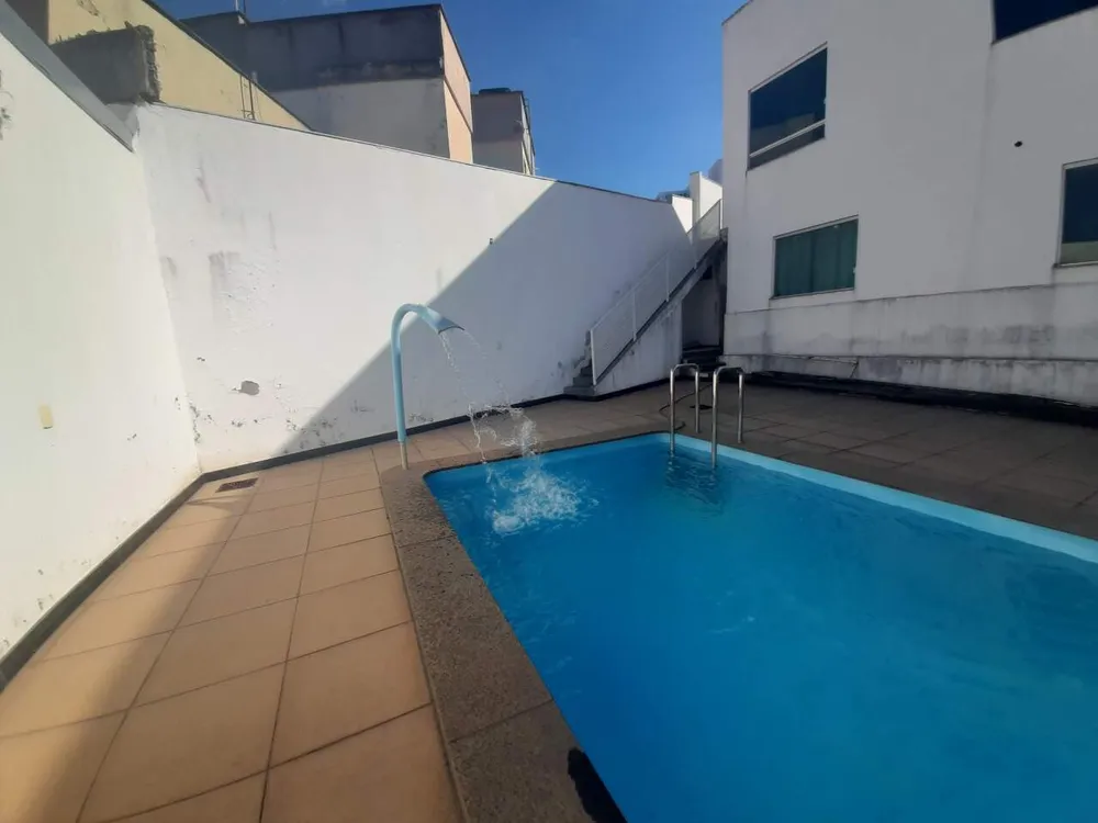 Casa, 5 quartos, 245 m² - Foto 1