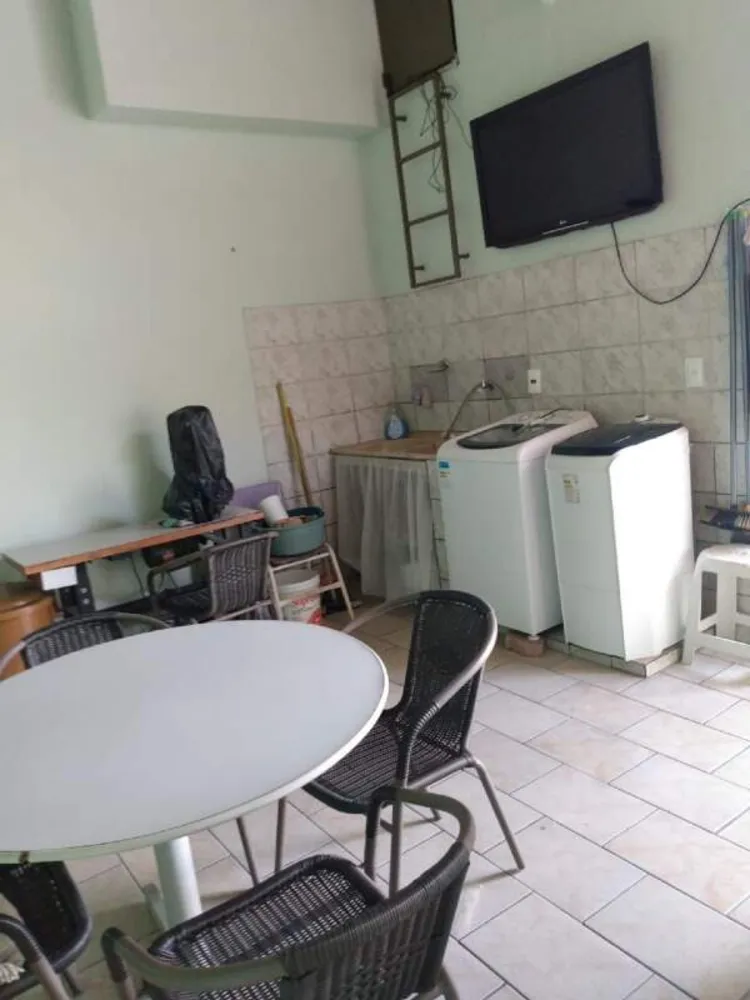 Casa, 3 quartos, 240 m² - Foto 8