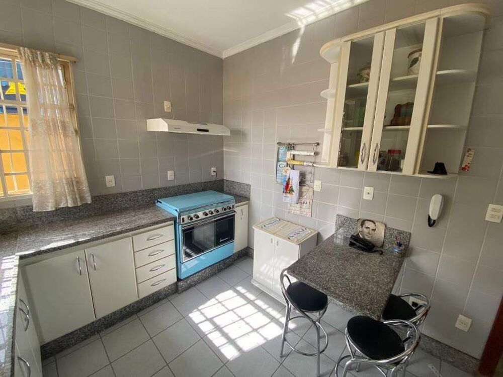 Casa, 3 quartos, 358 m² - Foto 1