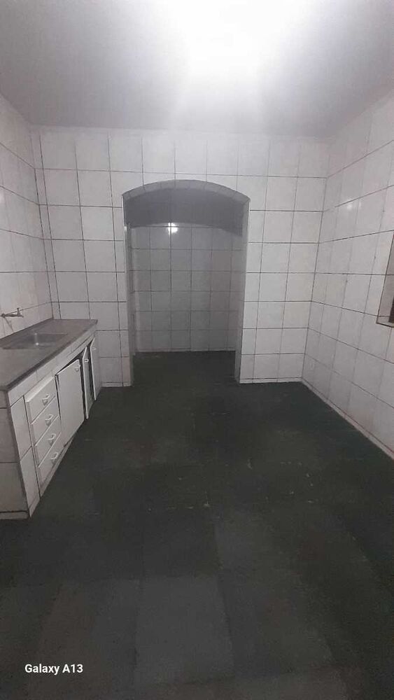 Casa para alugar com 3 quartos, 100m² - Foto 2