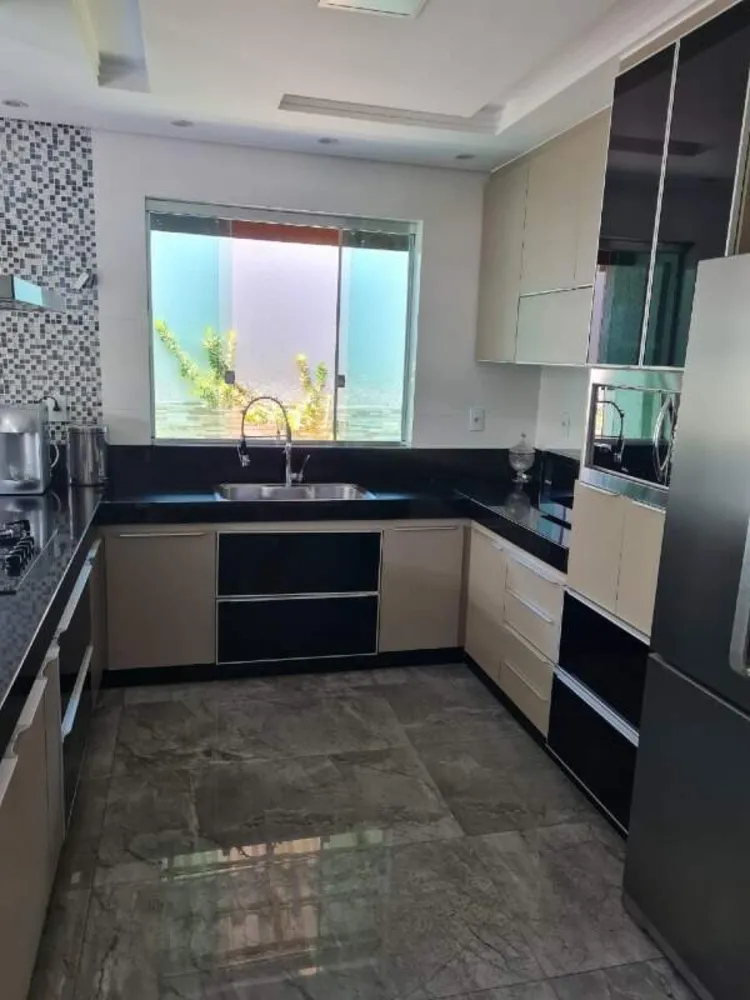 Casa, 4 quartos, 300 m² - Foto 11