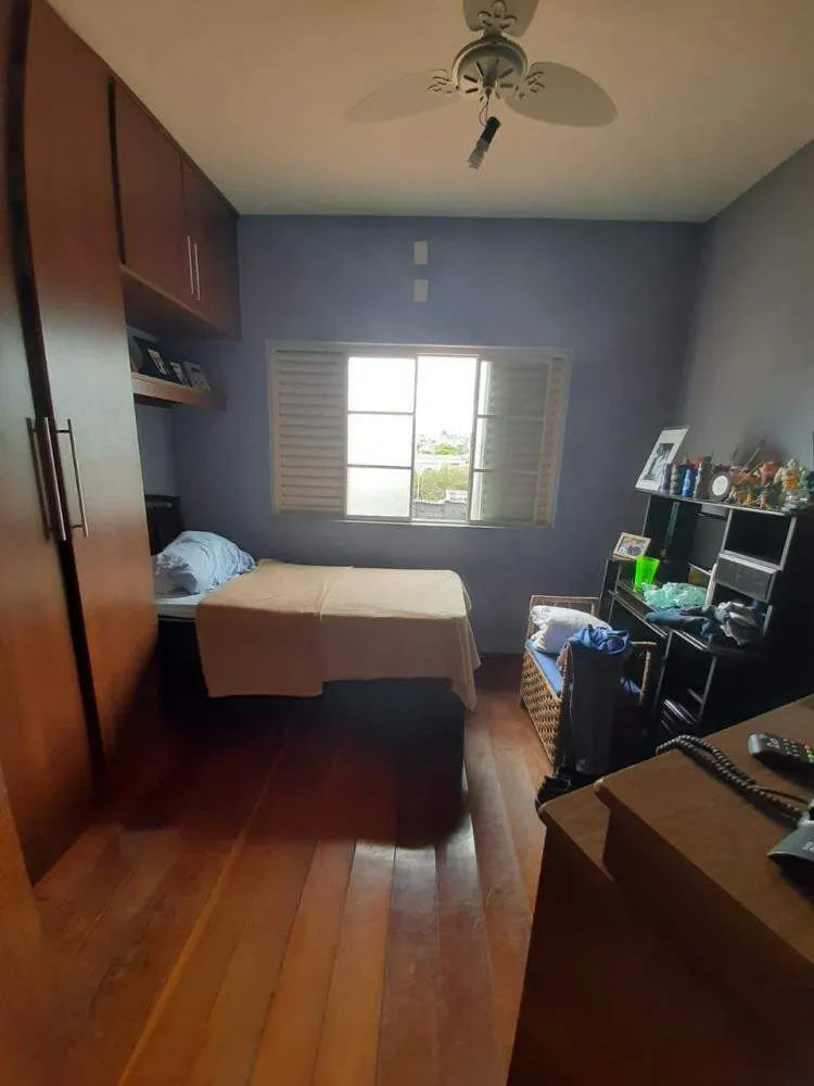 Casa, 5 quartos, 249 m² - Foto 10