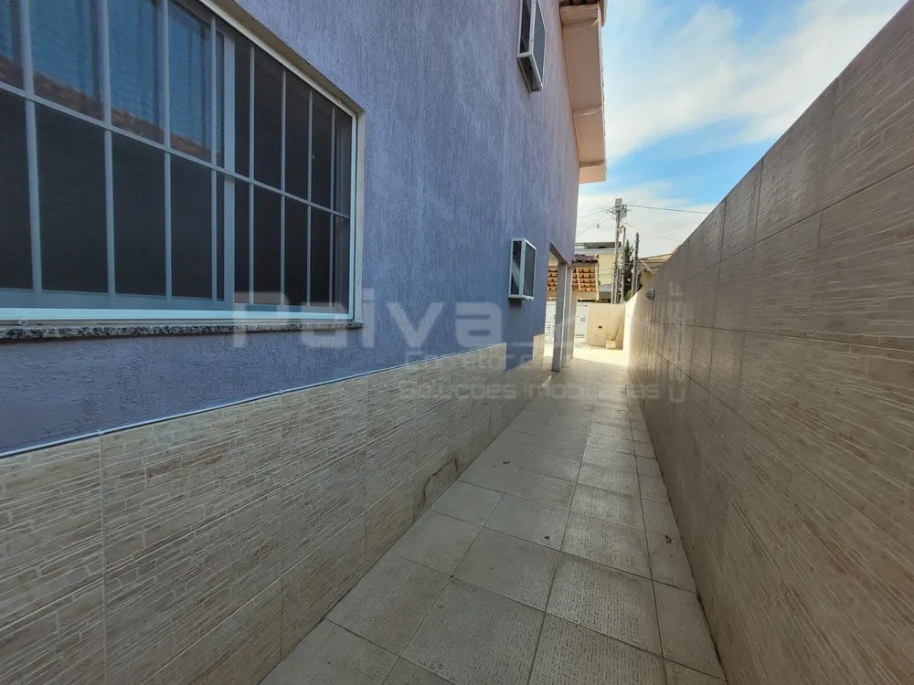 Casa, 5 quartos, 200 m² - Foto 3
