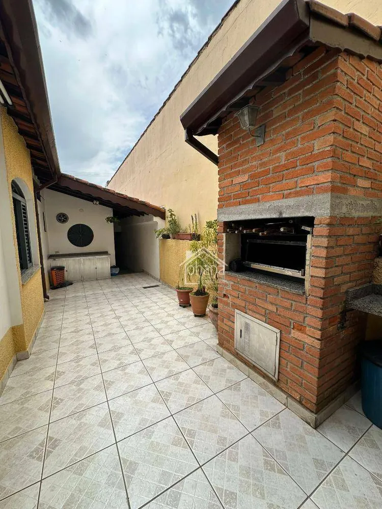 Casa, 4 quartos, 236 m² - Foto 3