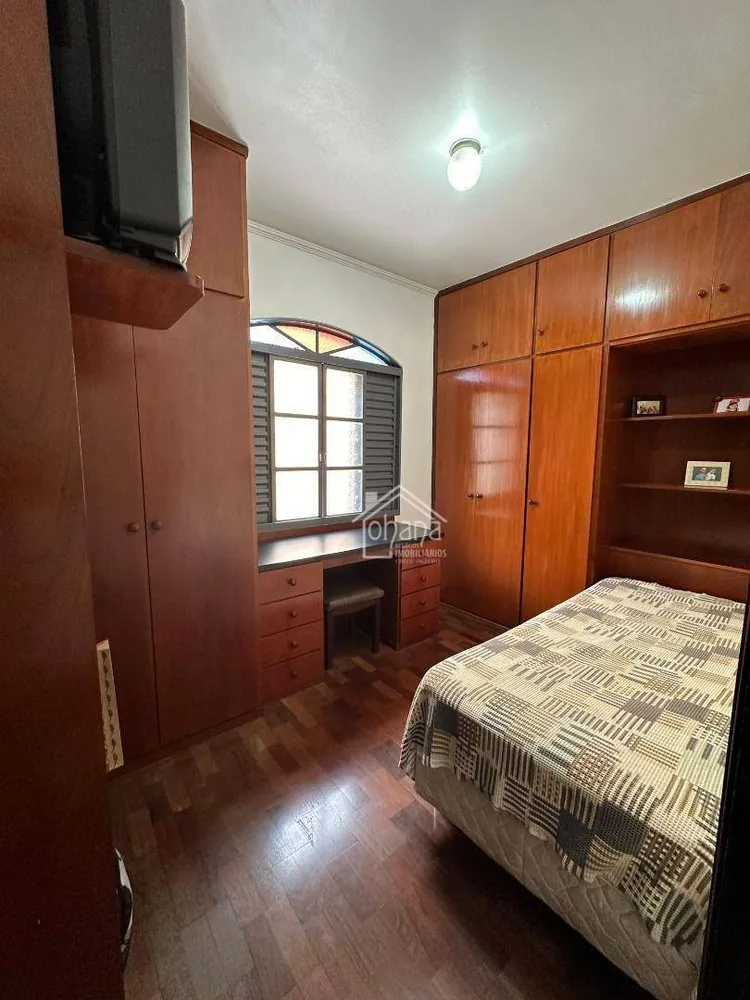 Casa, 4 quartos, 236 m² - Foto 8