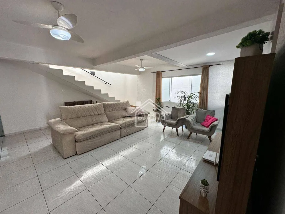 Casa, 4 quartos, 246 m² - Foto 2
