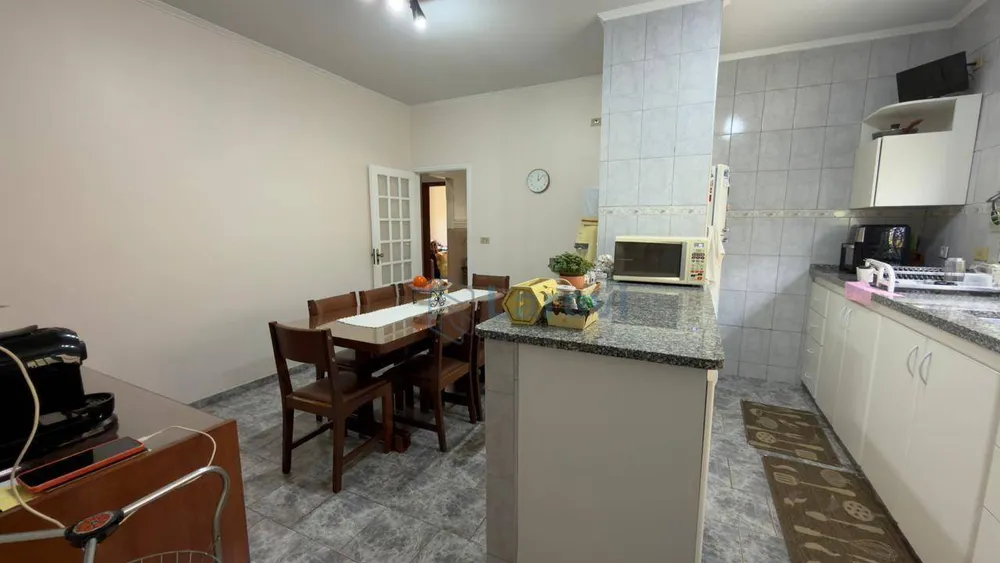 Casa, 3 quartos, 200 m² - Foto 2