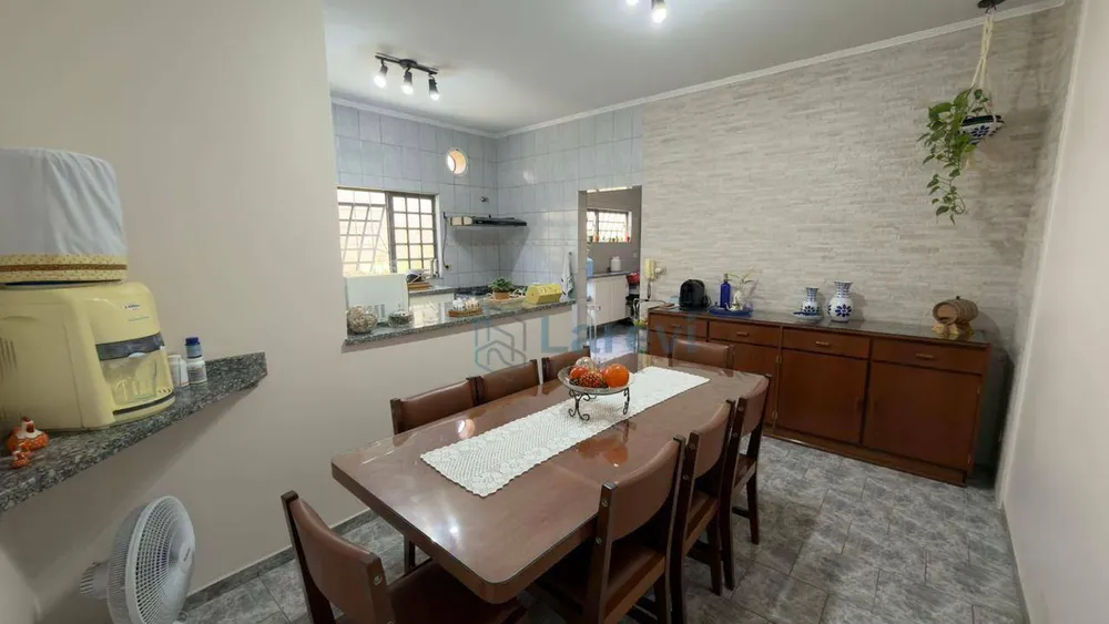 Casa, 3 quartos, 200 m² - Foto 3