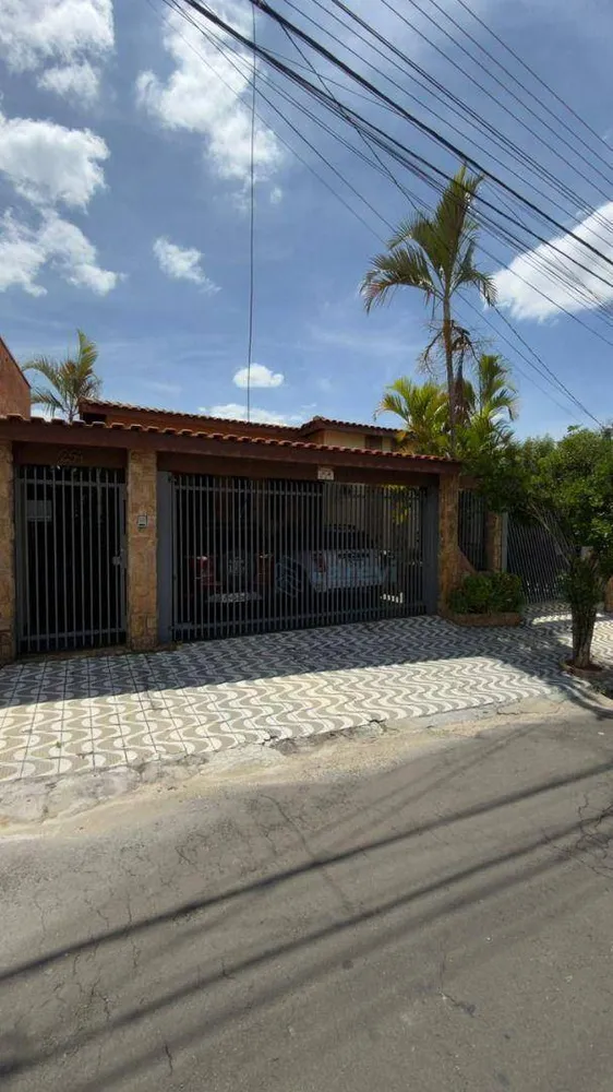 Casa, 3 quartos, 200 m² - Foto 9