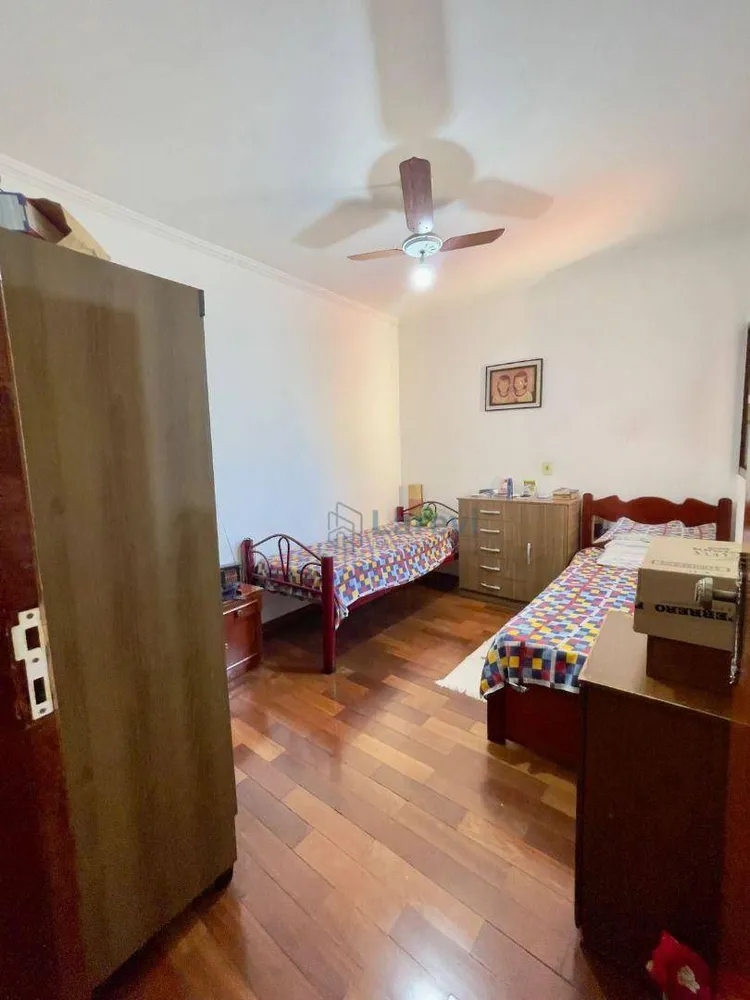 Casa, 3 quartos, 206 m² - Foto 11