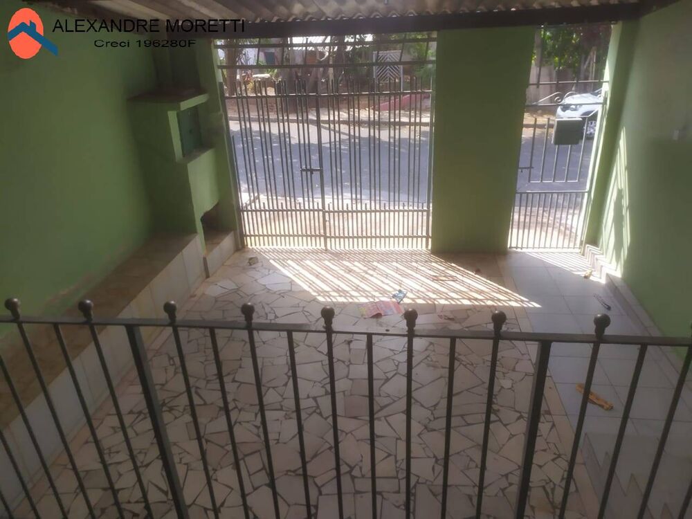Casa para alugar com 2 quartos, 80m² - Foto 2