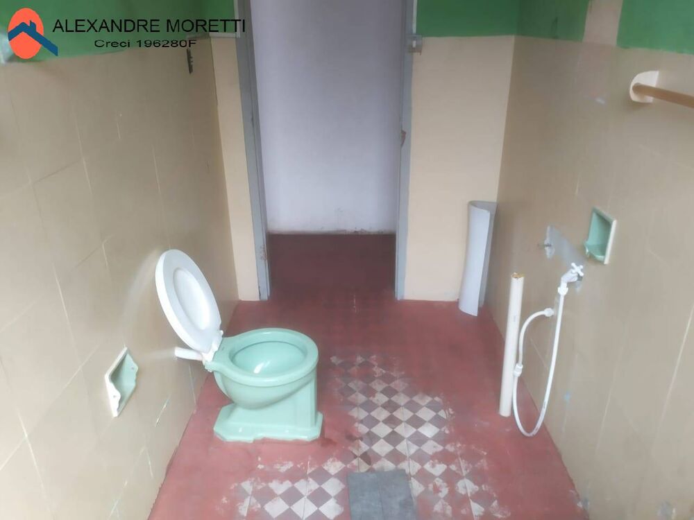 Casa para alugar com 2 quartos, 80m² - Foto 4