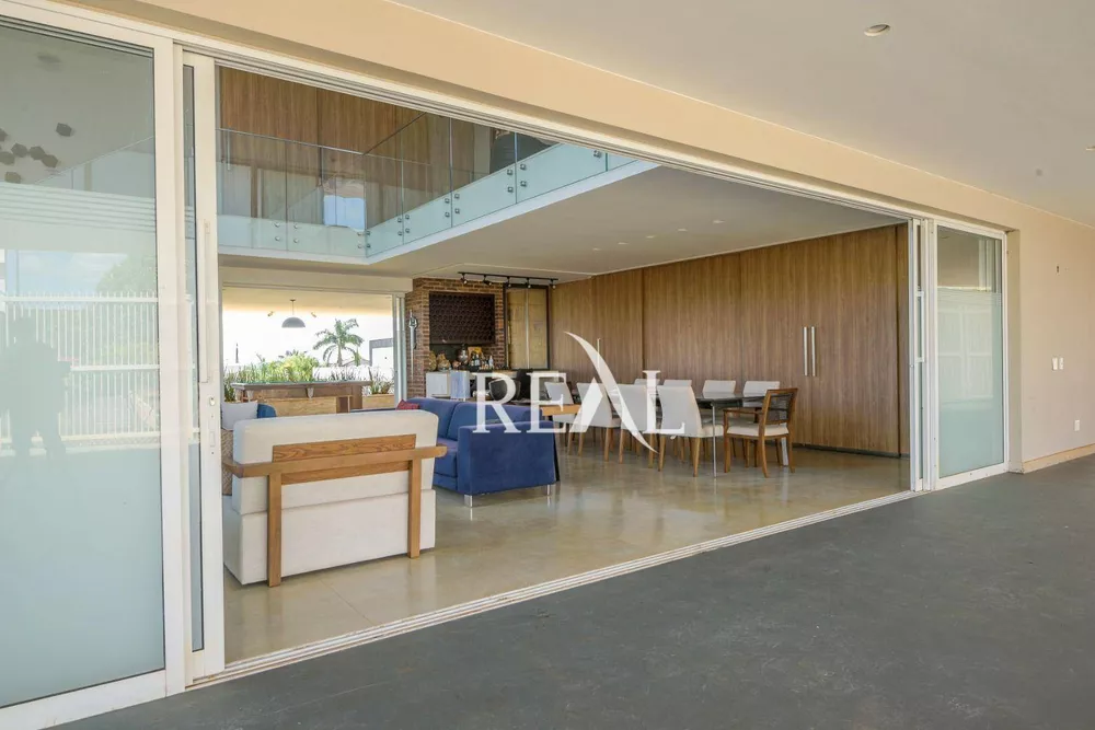 Casa à venda com 4 quartos, 730m² - Foto 2