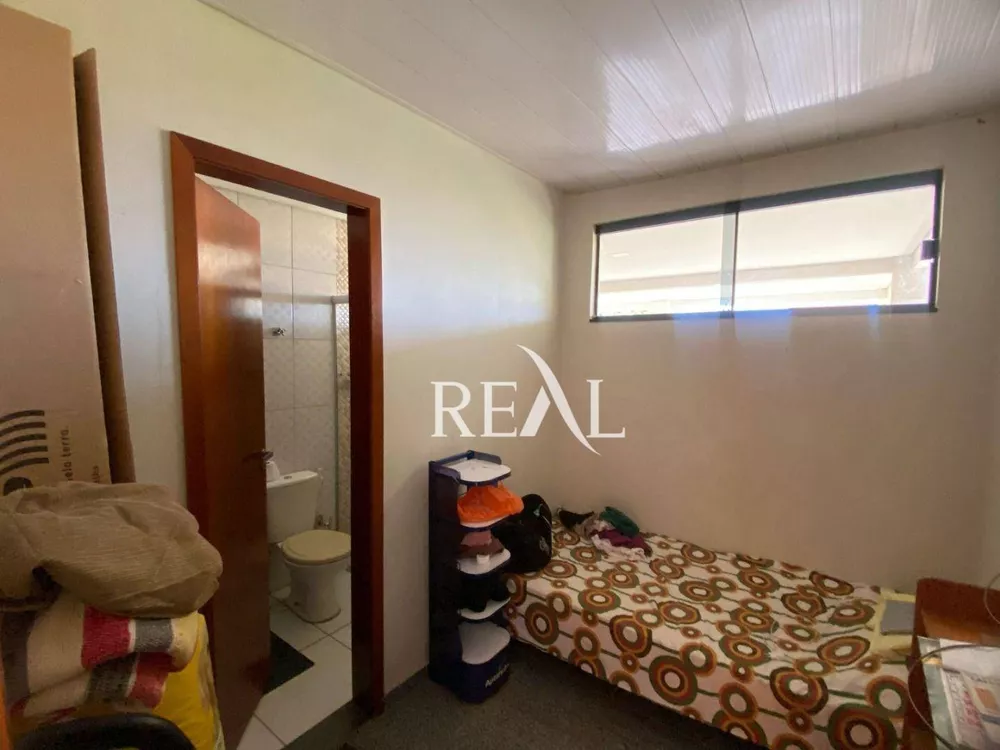 Casa à venda com 5 quartos, 250m² - Foto 8
