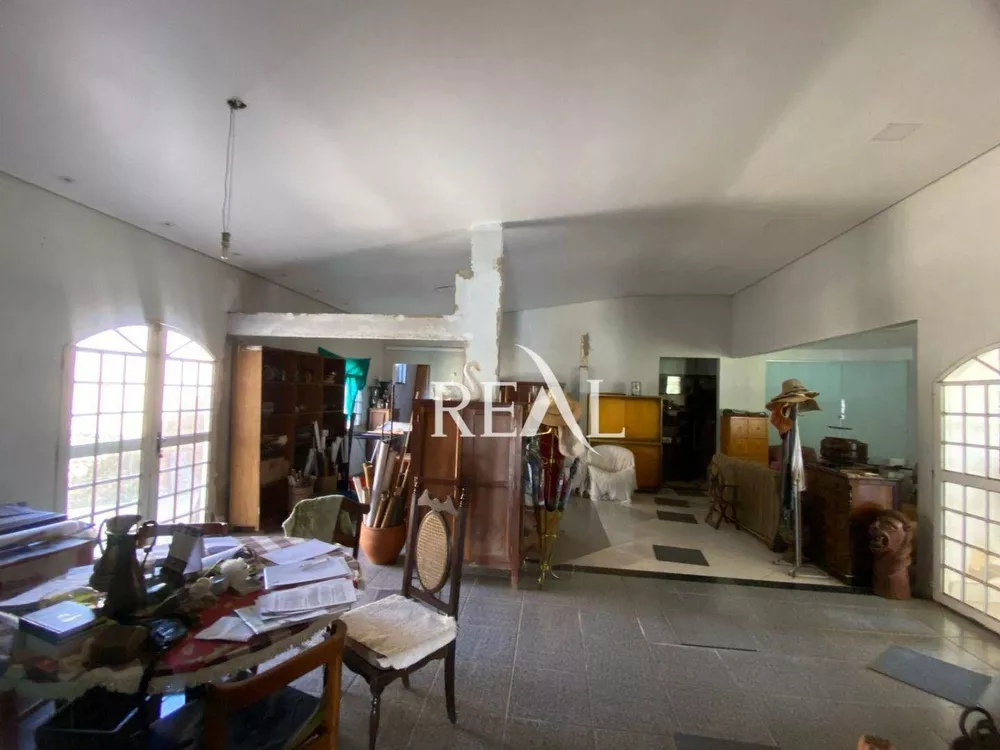 Casa à venda com 5 quartos, 250m² - Foto 15
