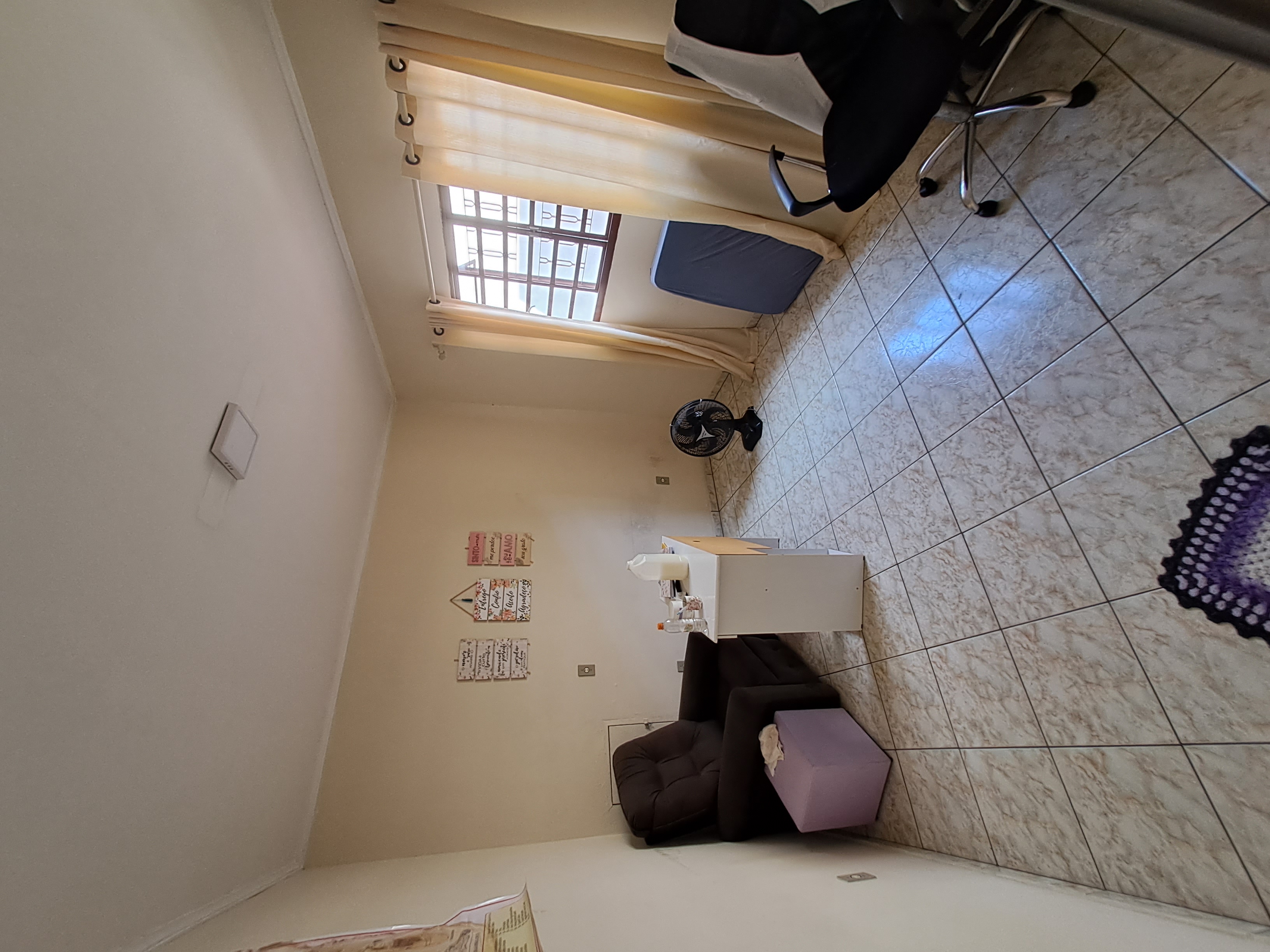 Casa à venda com 3 quartos, 190m² - Foto 2