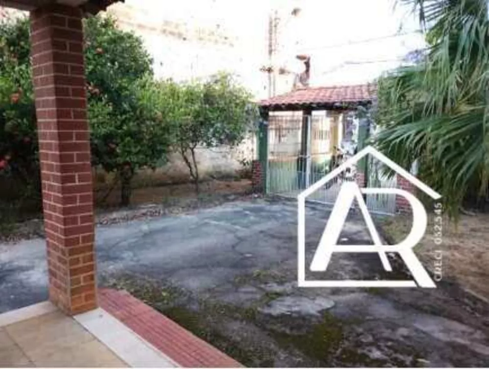 Casa, 3 quartos, 216 m² - Foto 2