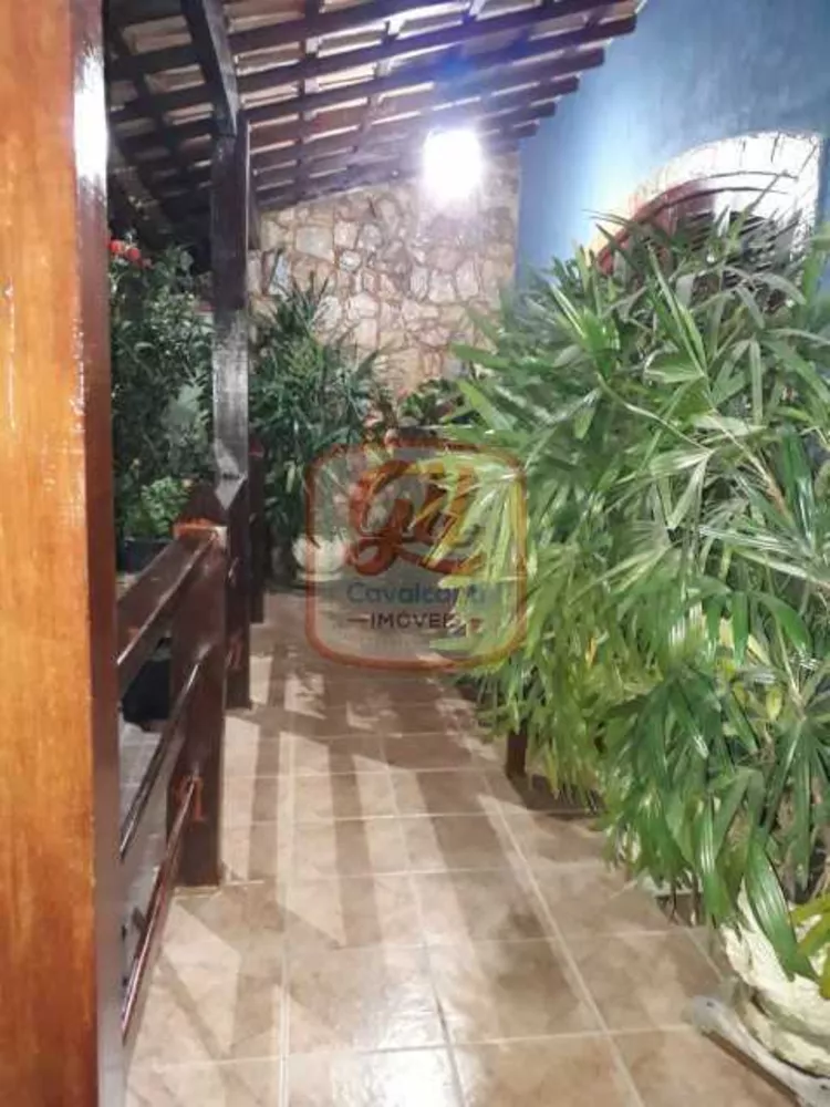 Casa, 4 quartos, 270 m² - Foto 1