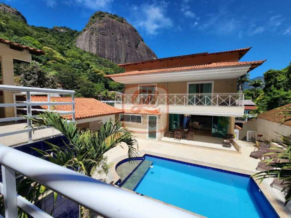 Casa de Condomínio à venda com 4 quartos, 452m² - Foto 1