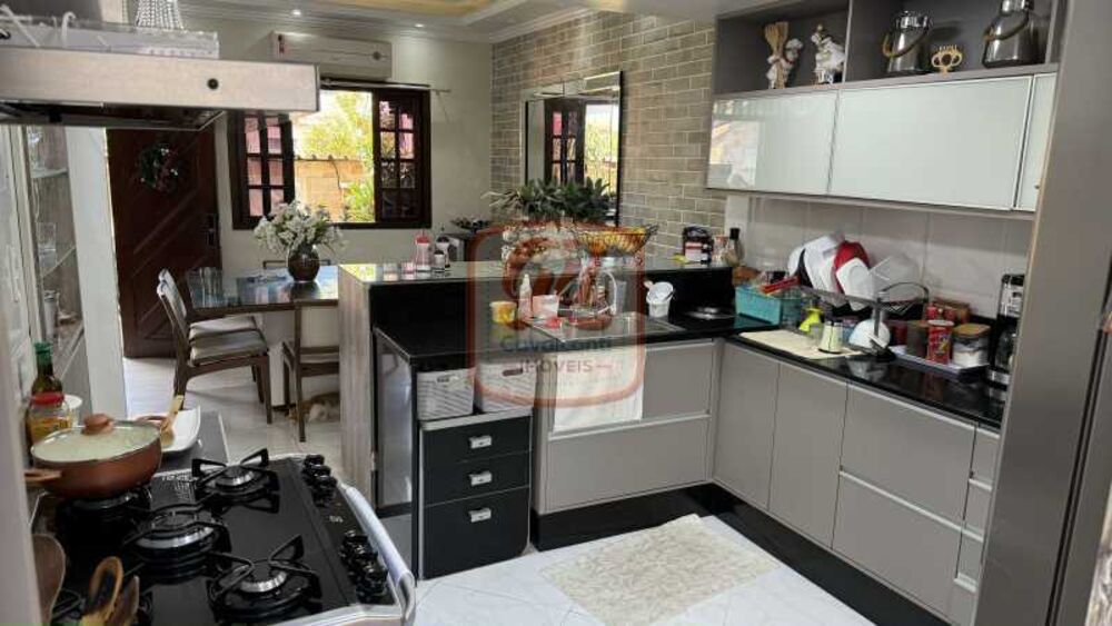 Casa de Condomínio à venda com 4 quartos, 132m² - Foto 4