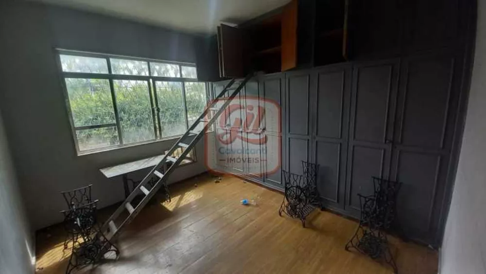 Casa, 3 quartos, 242 m² - Foto 1