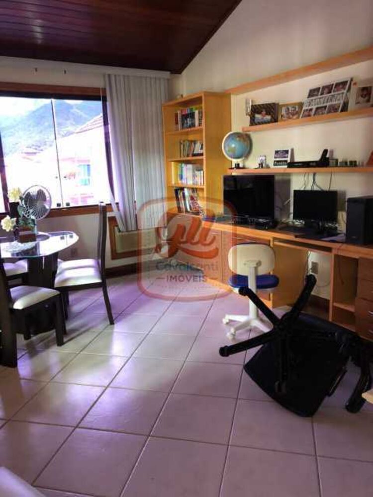 Casa de Condomínio à venda com 5 quartos, 455m² - Foto 4