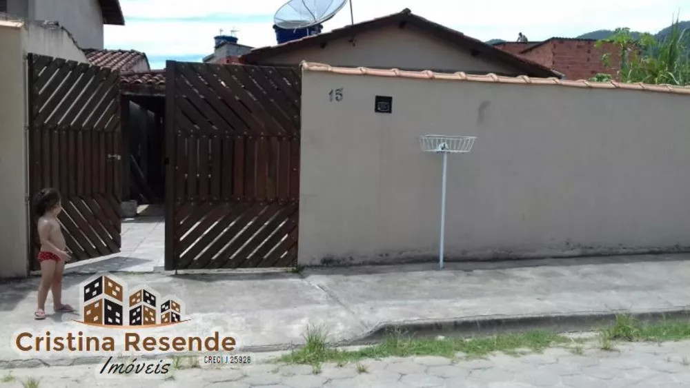 Casa à venda com 3 quartos, 210m² - Foto 1