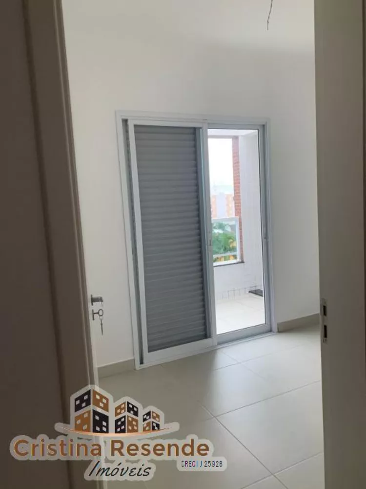 Apartamento à venda com 3 quartos, 99m² - Foto 2