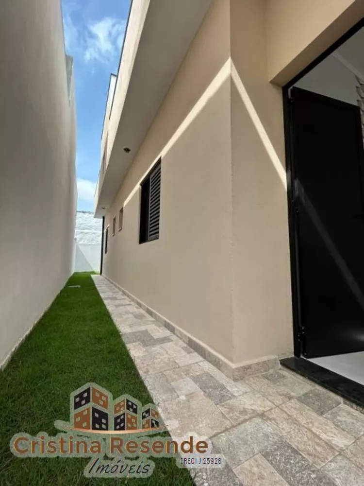 Casa à venda com 2 quartos, 125m² - Foto 3