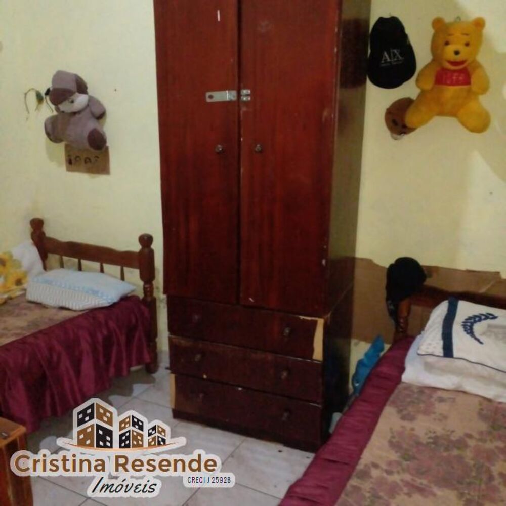 Casa à venda com 2 quartos, 125m² - Foto 1