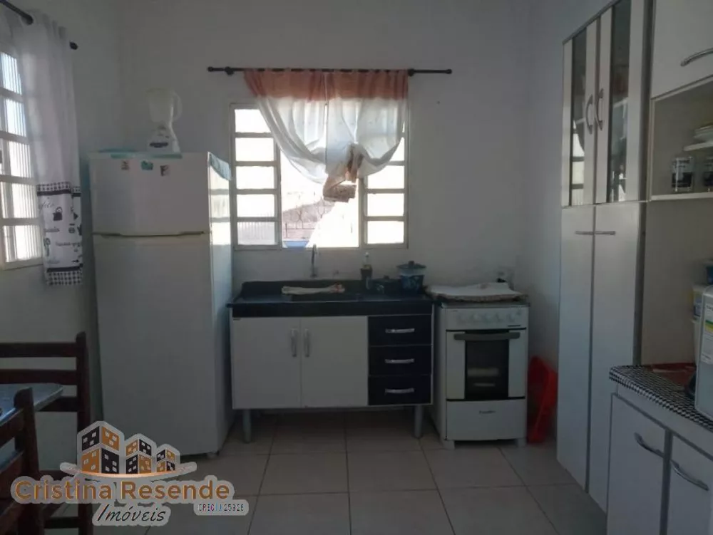 Casa à venda com 2 quartos, 70m² - Foto 6