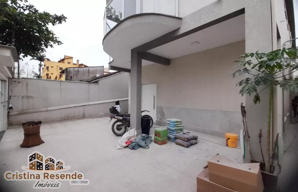 Sobrado à venda com 4 quartos, 400m² - Foto 2