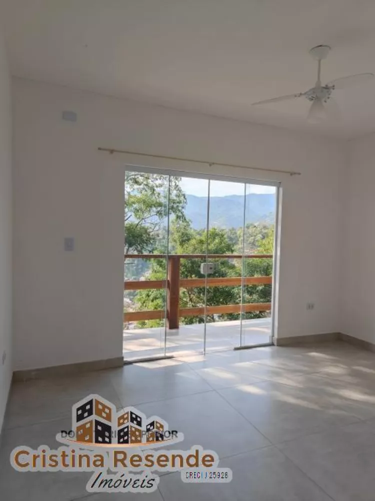 Casa à venda com 2 quartos, 1000m² - Foto 1