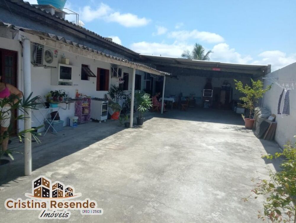 Casa à venda com 3 quartos, 195m² - Foto 1