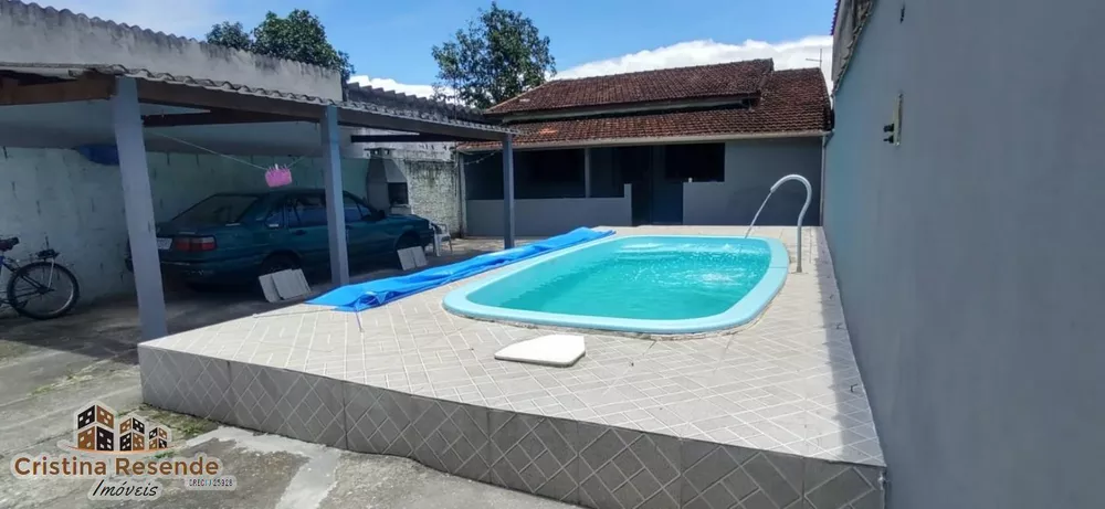 Casa à venda com 3 quartos, 300m² - Foto 1