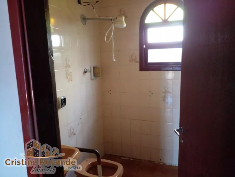 Casa à venda com 2 quartos, 300m² - Foto 6