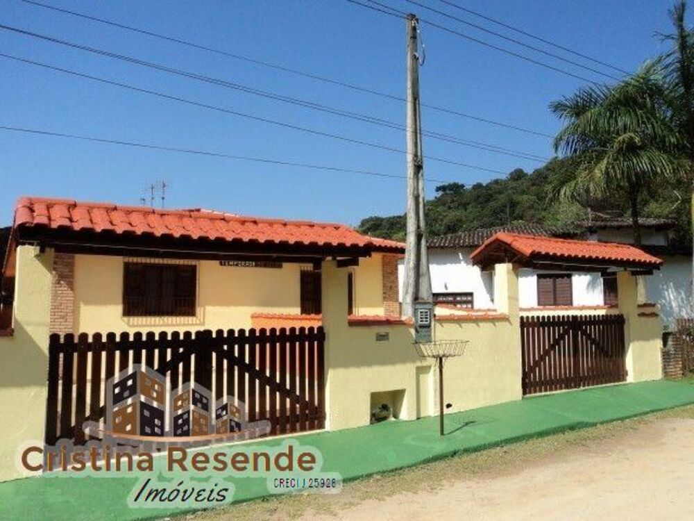 Casa de Condomínio à venda com 4 quartos, 360m² - Foto 1