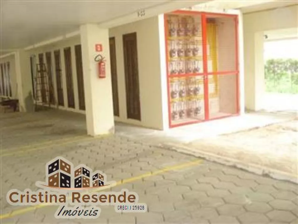 Apartamento à venda com 2 quartos, 65m² - Foto 2