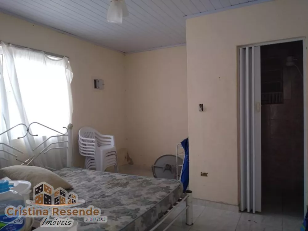 Casa à venda com 3 quartos, 360m² - Foto 2