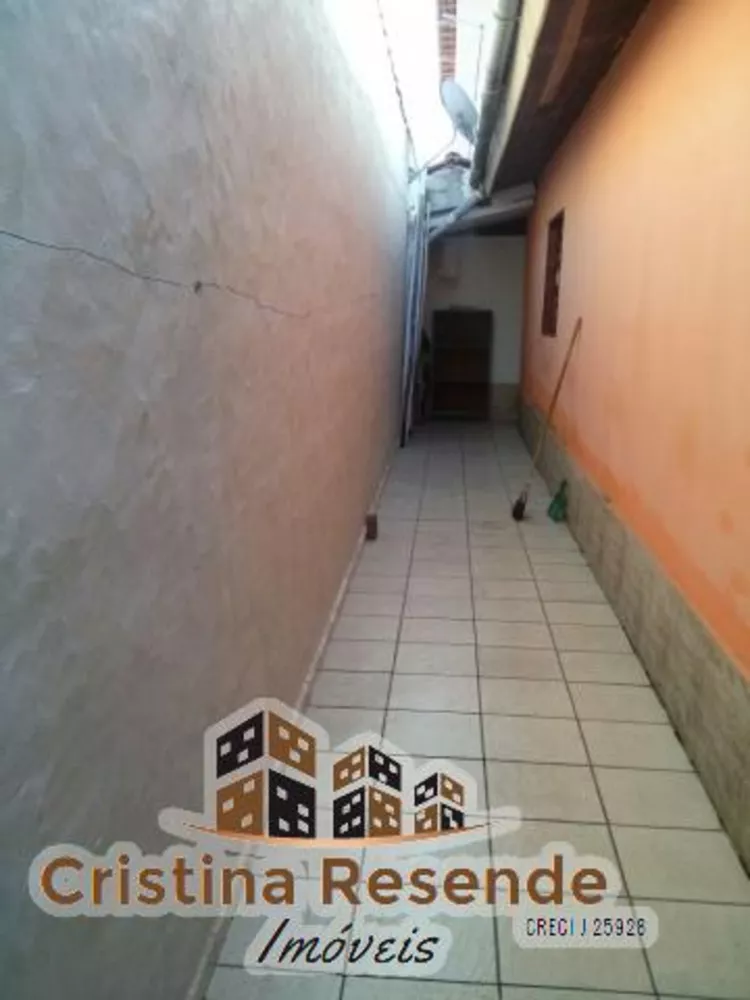 Casa à venda com 2 quartos, 250m² - Foto 3