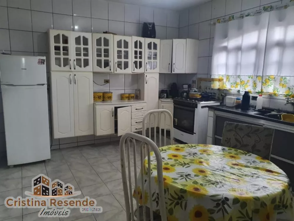 Casa à venda com 3 quartos, 250m² - Foto 8